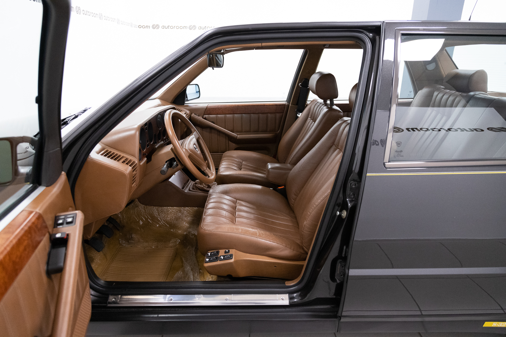 Lancia Thema 8.32
