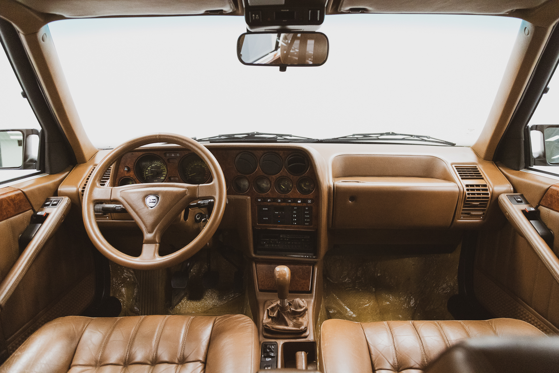 Lancia Thema 8.32