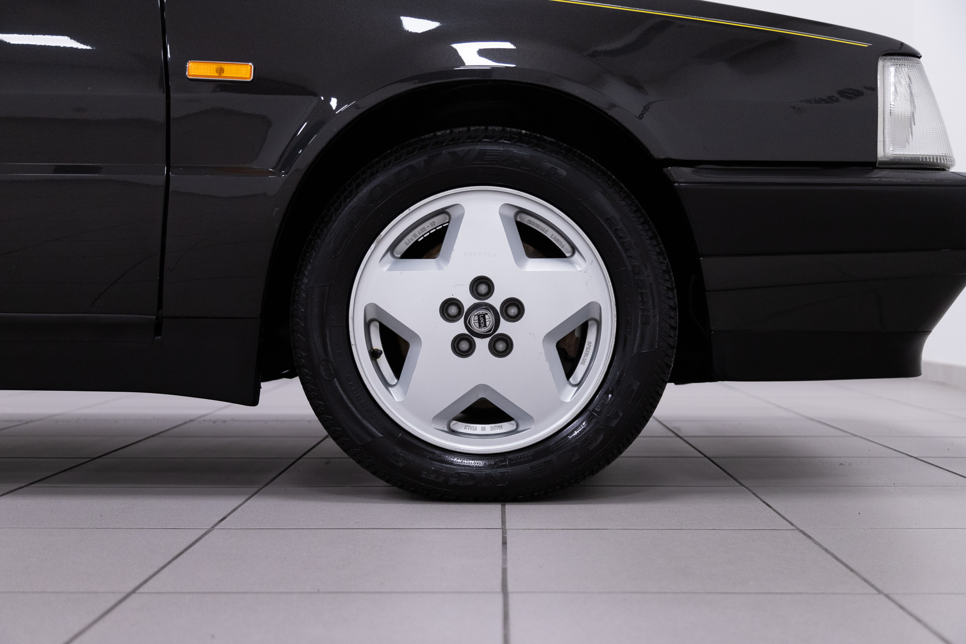 Lancia Thema 8.32