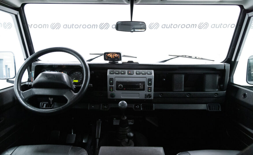 Land Rover Defender 90 2.5 Td5 Station Wagon SE